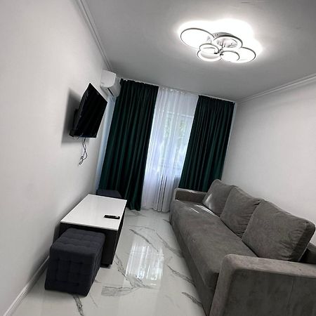 Apartament 3 Camere Trapezului Bucarest Esterno foto