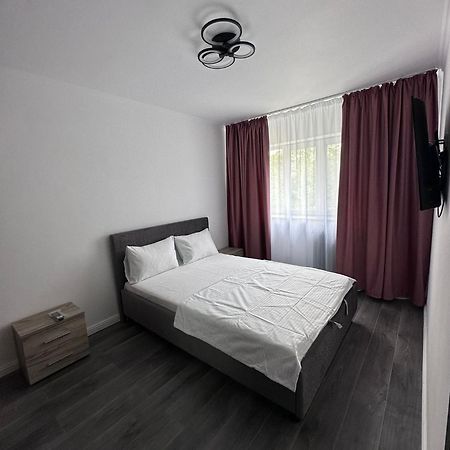 Apartament 3 Camere Trapezului Bucarest Esterno foto
