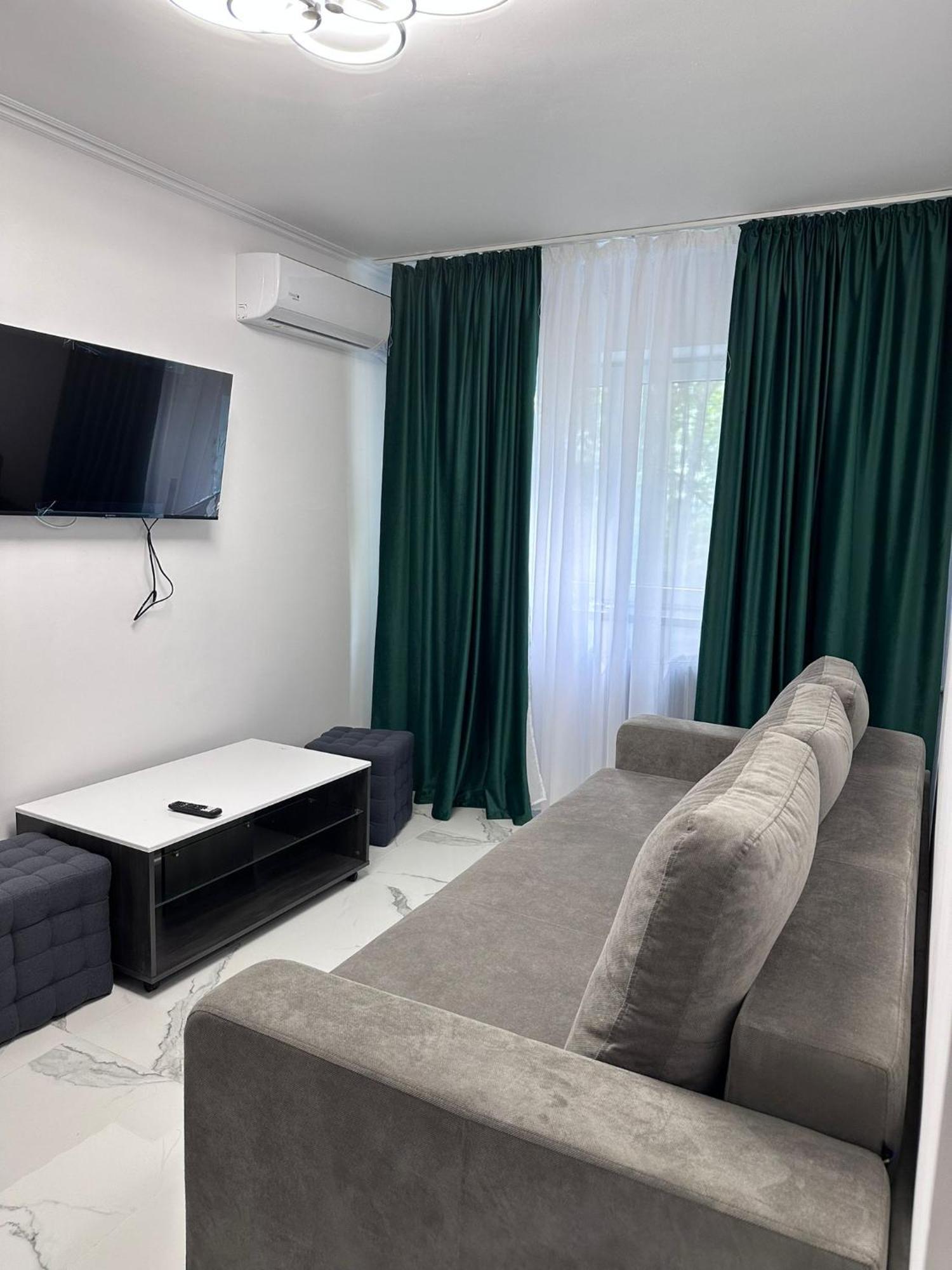 Apartament 3 Camere Trapezului Bucarest Esterno foto